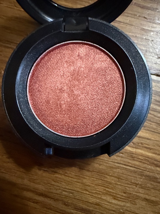 MAC METALLIC Eye Shadow : Coppering Radiant Copper Pressed Eyeshadow - Picture 5 of 6